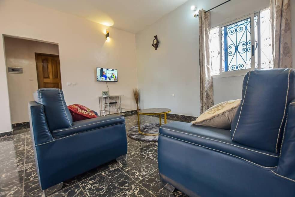 Appartements Neuf De Haut Standing Dm & Ng A Bafoussam Dış mekan fotoğraf